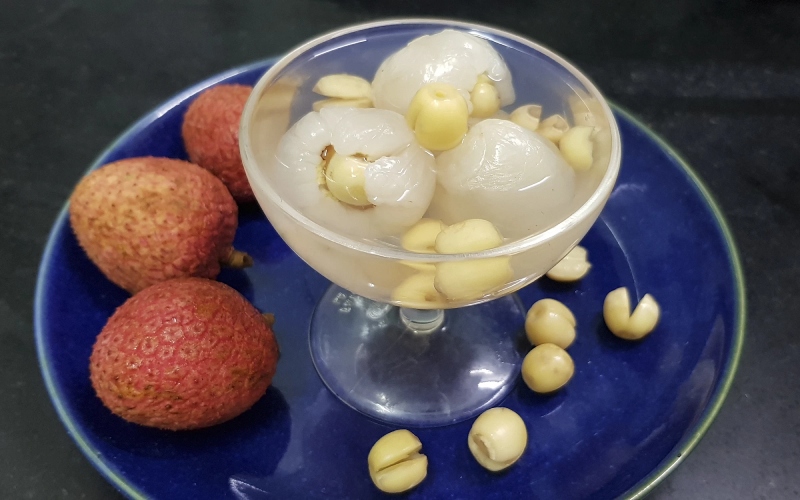 Chè vải hạt sen thanh mát