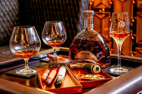 Rượu vang và Cigar đều cần lưu trữ trong môi trường khắt khe